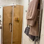 アパート біля оперного театру 3 リヴィウ
